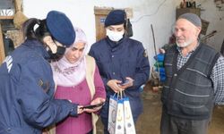 Yozgat'ta kadın astsubaylar çalmadık kapı bırakmıyor