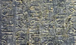 Türklerin İlk Yazılı Belgesi Olan Göktürk Alfabesi Nasıl Keşfedildi