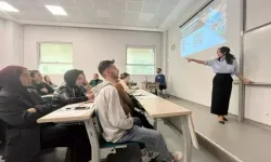 Uzaktan Eğitimde Yeni Dönem: Üniversiteler Hologram Öğretmenleri Sınıflara Taşıyor