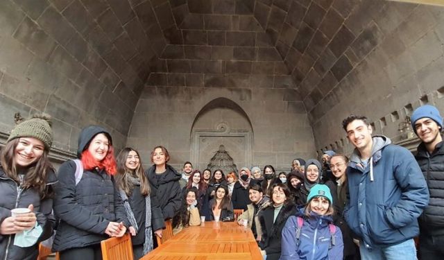 Kayseri Büyükşehir'den eğitime destek
