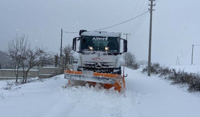 Kocaeli A Takımı karla mücadelede yoğun mesai harcıyor