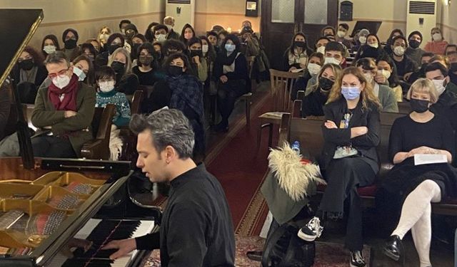 Ünlü piyanistten Kilise'de özel albüm lansmanı