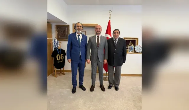 DHMİ Başkanı Enes Çakmak'a anlamlı ziyaret: 'Türkiye hava sahasında tarihi başarılar kaydediyor'