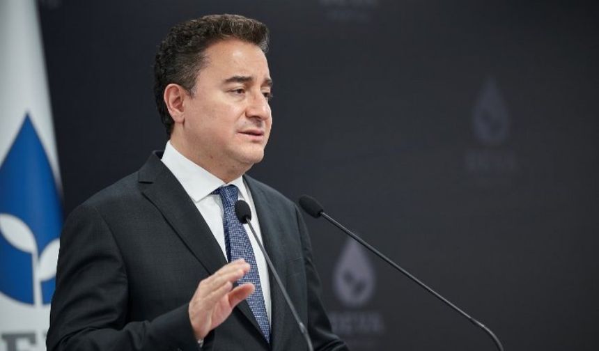 Ali Babacan: "Varlık içinde  yokluk yaşıyoruz"
