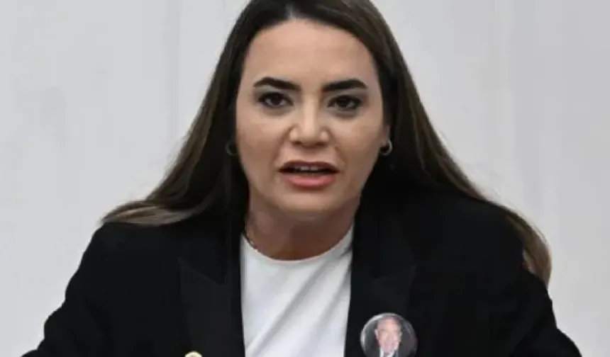 Ayyüce Türkeş'e kabir ziyareti sırasında saldırı iddiası: 'Yumruklar uçuşuyordu'